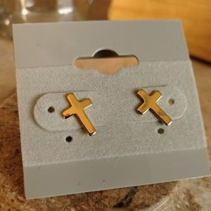 5/$20 Vntg gold tone crucifix cross earrings